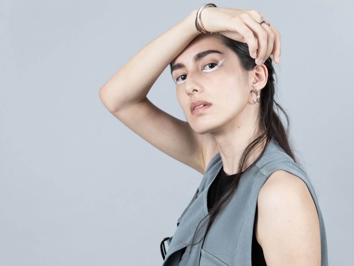 PROJECT 01 :&nbsp;LOOK1