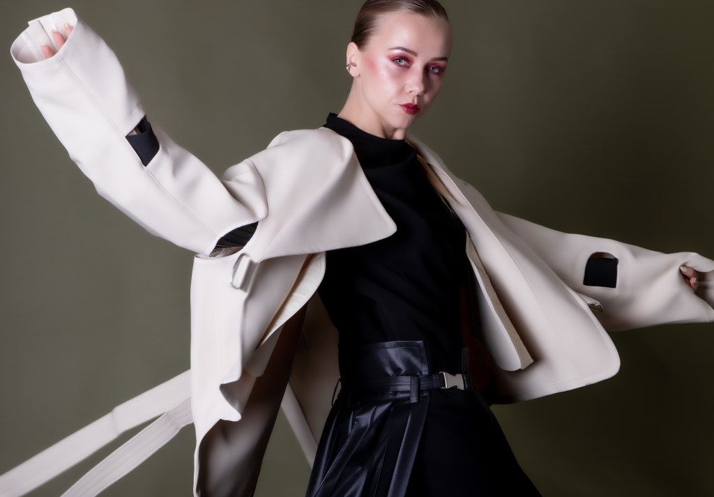 PROJECT 02 :&nbsp;LOOK8